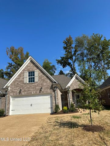 342 Flower Garden Dr, Southaven, MS 38671
