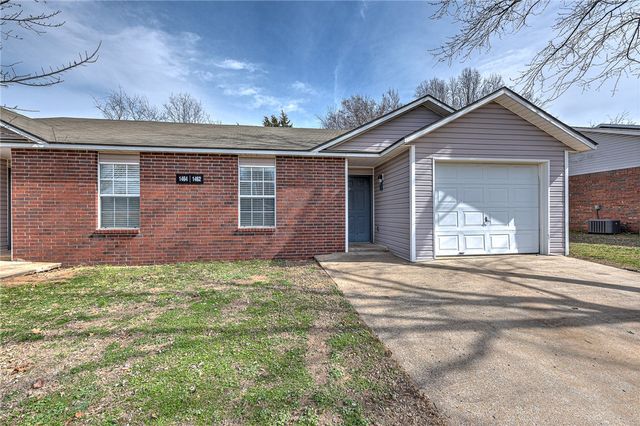 1462 N  Boxley Ave, Fayetteville, AR 72704