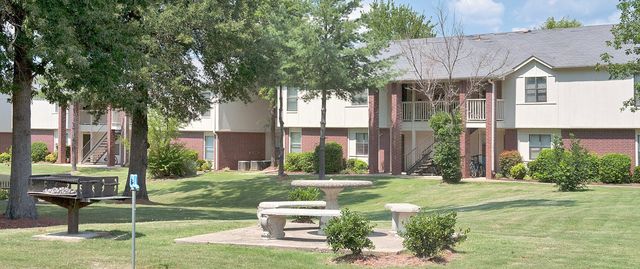 2601 W  12th St #3da219aec, Russellville, AR 72801