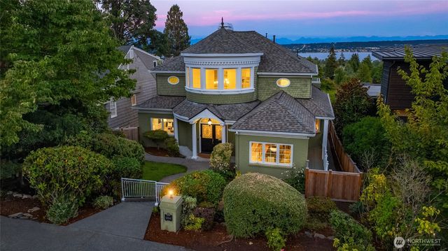 6816 51st Avenue NE, Seattle, WA 98115
