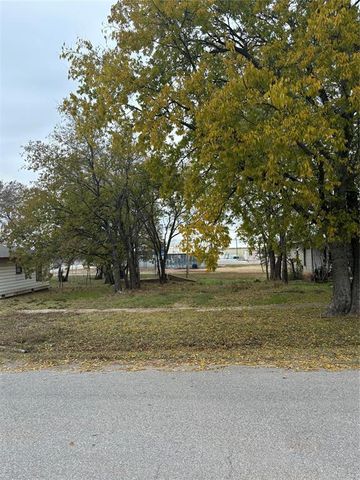 119 W  Iowa St #20, Walters, OK 73572