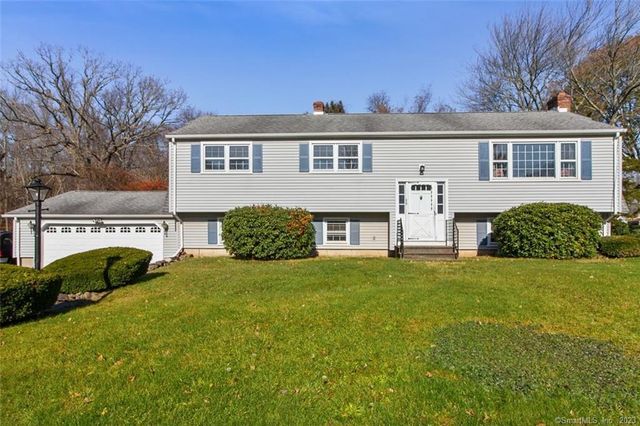 66 Chapel Hill Rd, North Haven, CT 06473