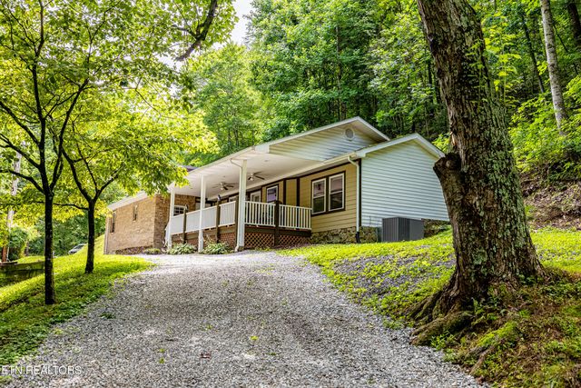 9127 Pickens Gap Rd, Knoxville, TN 37920