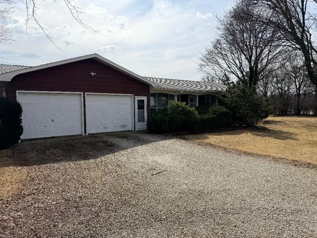 815 W  Walnut St, Oglesby, IL 61348