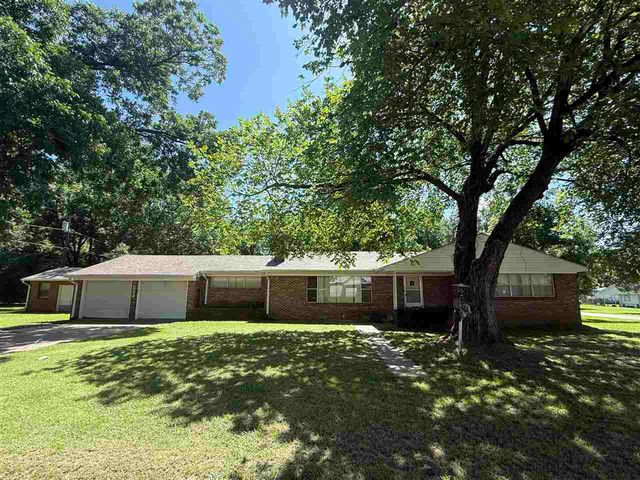 224 SE 1st St, Perkins, OK 74059