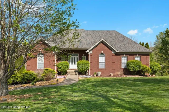 346 River Park Blvd, Taylorsville, KY 40071