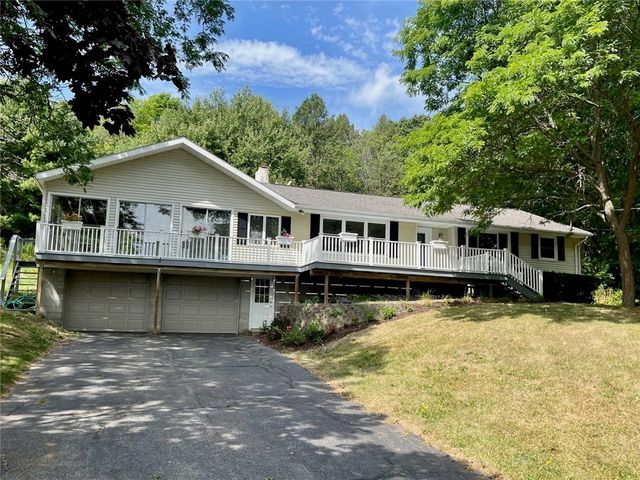5024 Seneca Point Rd, Canandaigua, NY 14424