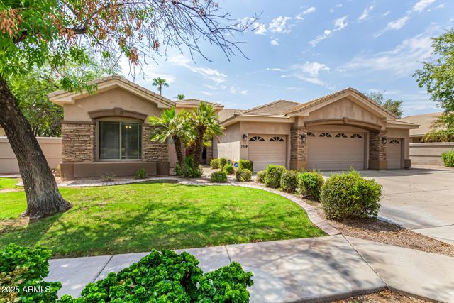 7854 S  Dateland Dr, Tempe, AZ 85284