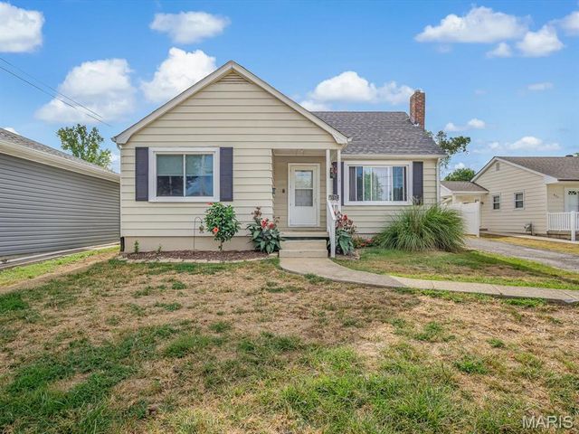 817 N  Briegel St, Columbia, IL 62236