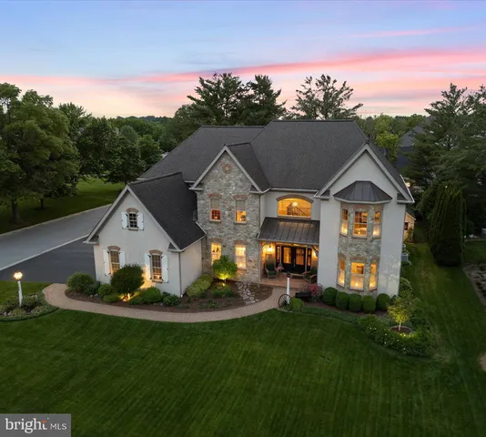 708 Goose Neck Dr, Lititz, PA 17543