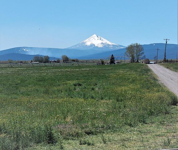 27233 Modoc Point Rd, Chiloquin, OR 97624