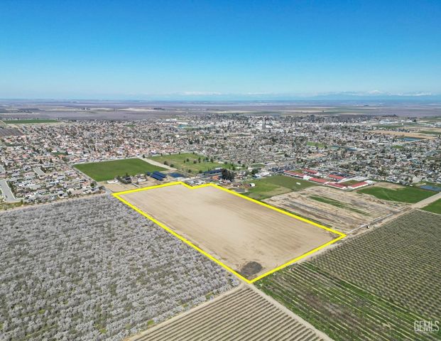 Los Angeles St, Shafter, CA 93263