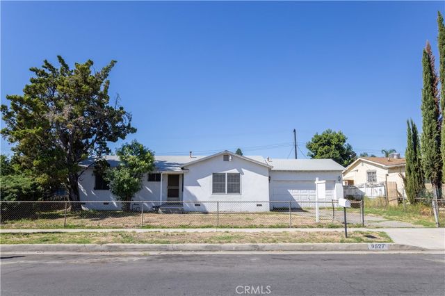9527 Remick Ave, Pacoima, CA 91331