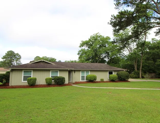 2907 Selwood Cir, Dothan, AL 36303