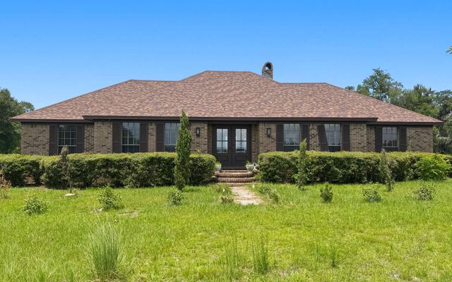 3656 SW Pinemount Rd, Lake City, FL 32024