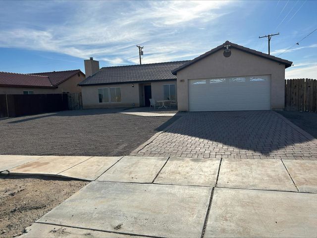 1967 Sterling Ave, Thermal, CA 92274