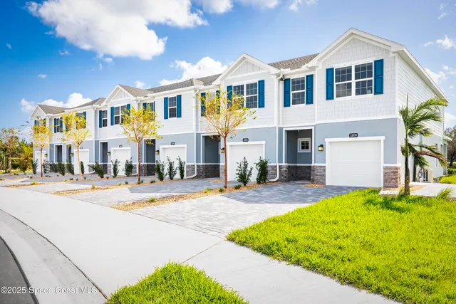 1918 Kendall Pointe Pl, Melbourne, FL 32935