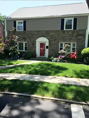 40 Harding Parkway, Mount Vernon, NY 10552