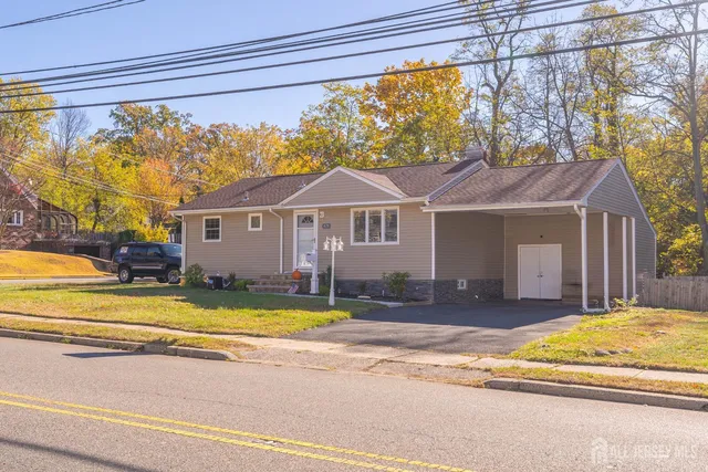 479 Chain O Hills Rd, Colonia, NJ 07067