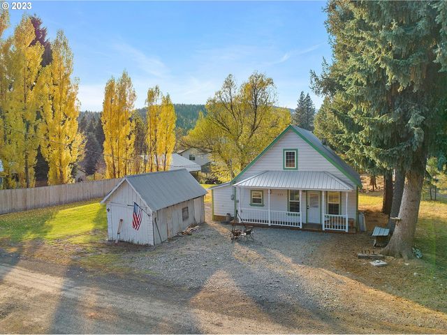 237 Bonanza St, Sumpter, OR 97877