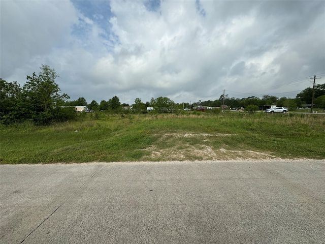346 County Road 3550, Cleveland, TX 77327