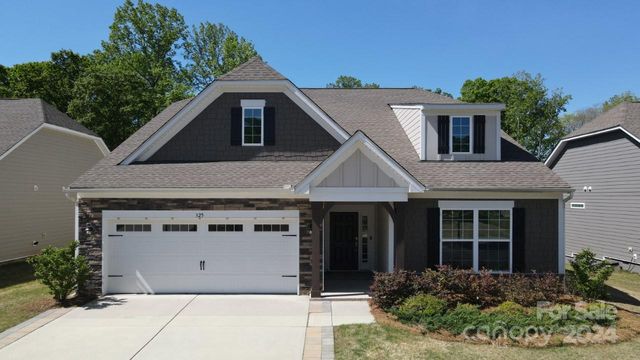 325 Picasso Trl, Mount Holly, NC 28120