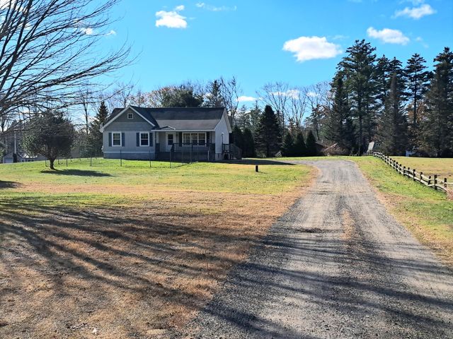 405 Mouse Lane, Alfred, ME 04002