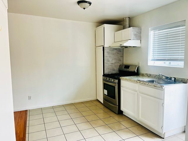 Dirección no revelada, Baldwin Park, CA 91706