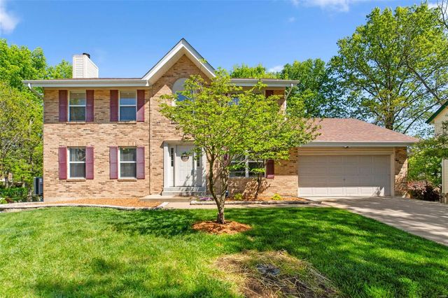 309 Woodland Hill Ct, Manchester, MO 63021