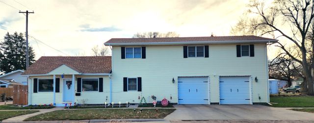 516 W F, North Platte, NE 69101