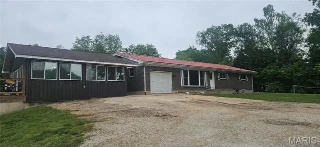 1964 Missouri 21, Centerville, MO 63633