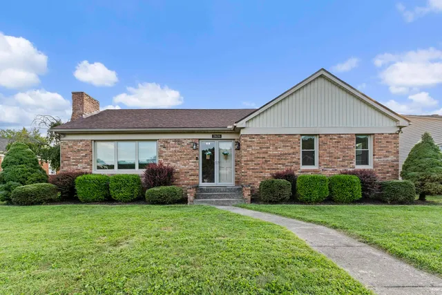 2626 S  11th St, Ironton, OH 45638