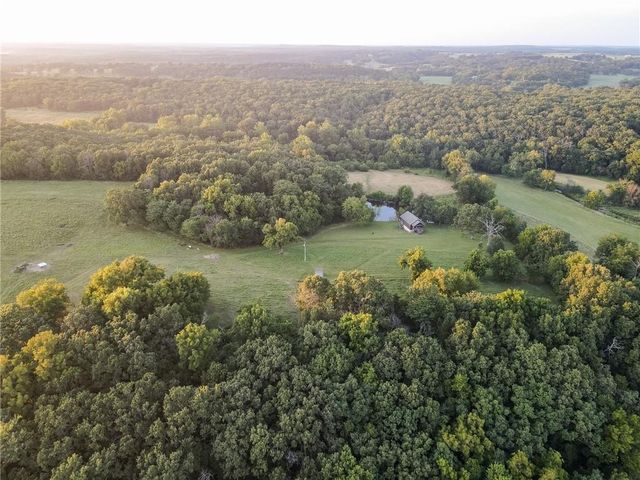 S  162nd Rd, Bolivar, MO 65613
