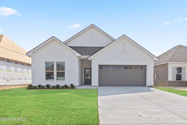 107 Lotus St, Broussard, LA 70518