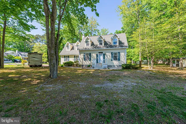 300 Steamboat Ln, Dagsboro, DE 19939