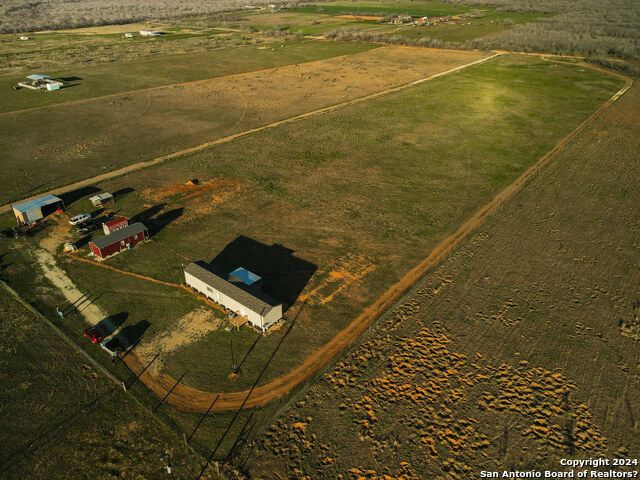 2227 County Road 2300, Pearsall, TX 78061