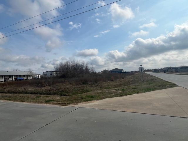 Road, Cleveland, TX 77327