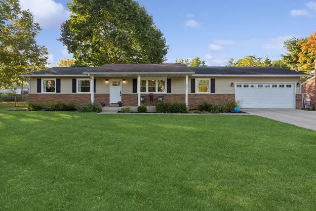1854 Cranbrook St, Saint Joseph, MI 49085