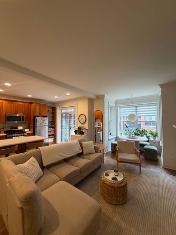 2711 N  Mildred Ave #1B, Chicago, IL 60614