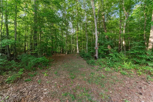 Lot 9 Deerwood Ct, Gloucester, VA 23061