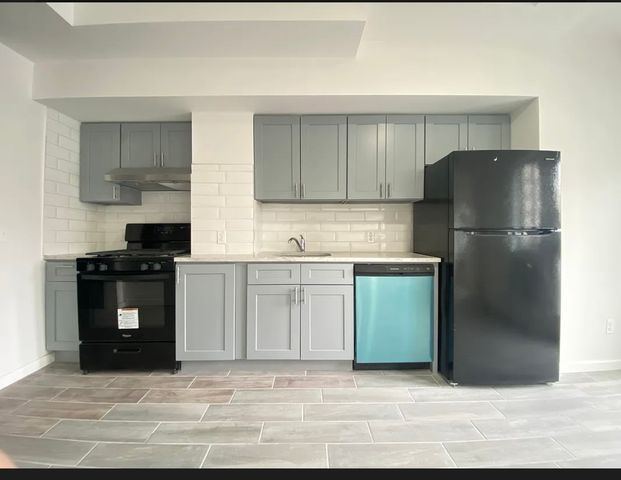 14-43 31st Ave #2B, Astoria, NY 11102