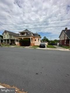 8 Snyder Ave, Hagerstown, MD 21740