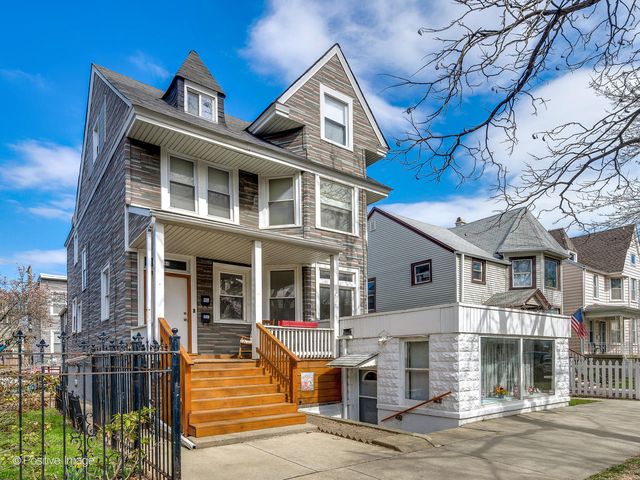 2144 W  Montrose Ave, Chicago, IL 60618