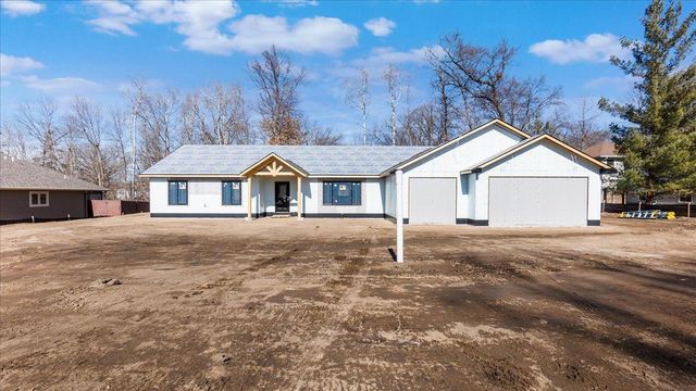 1805 Wildflower Ln NE, Alexandria, MN 56308