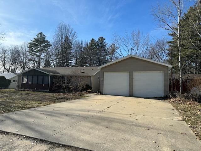 6709 E  Houghton Lake Dr, Houghton Lake, MI 48629