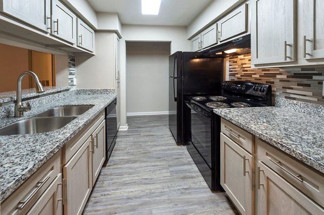 15603 Gulf Fwy #1304, Webster, TX 77598