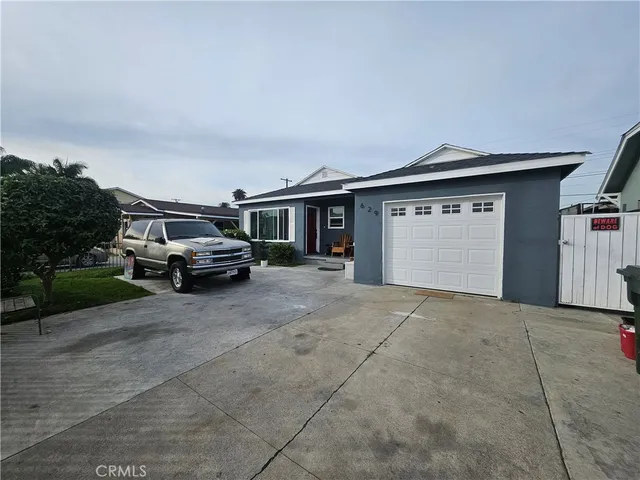 629 W  Plum St, Compton, CA 90222