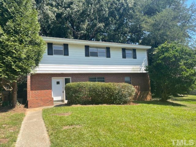 1205 Pineview Dr, Raleigh, NC 27606