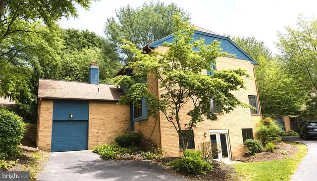 13 Painters Ln, Chesterbrook, PA 19087