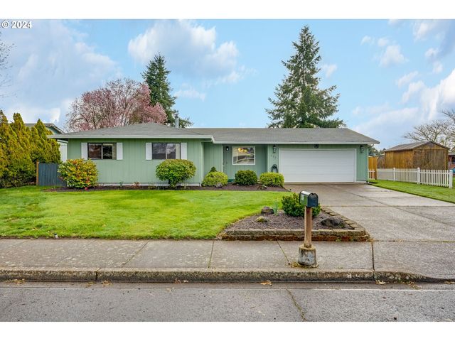 492 SW Cypress St, McMinnville, OR 97128